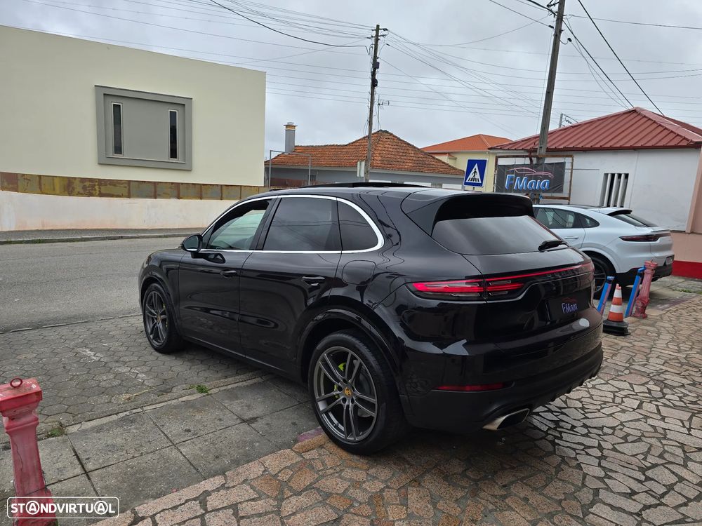 Porsche Cayenne E-Hybrid - 6