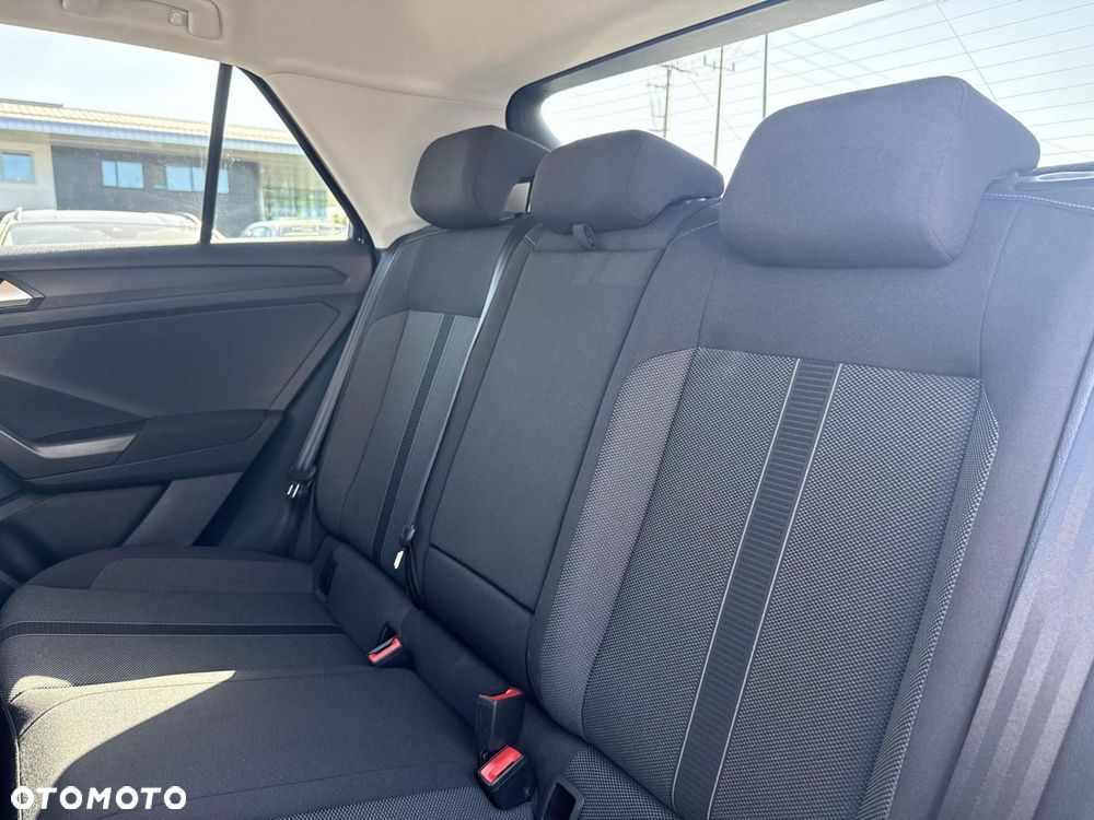 Volkswagen T-Roc - 13