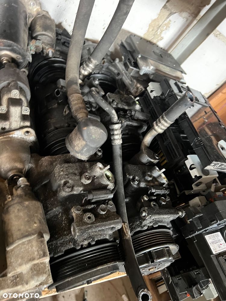 Sprężarka klimatyzacji kompresor DENSO 7SEU17C 2.7cdi 2.2cdi - 7