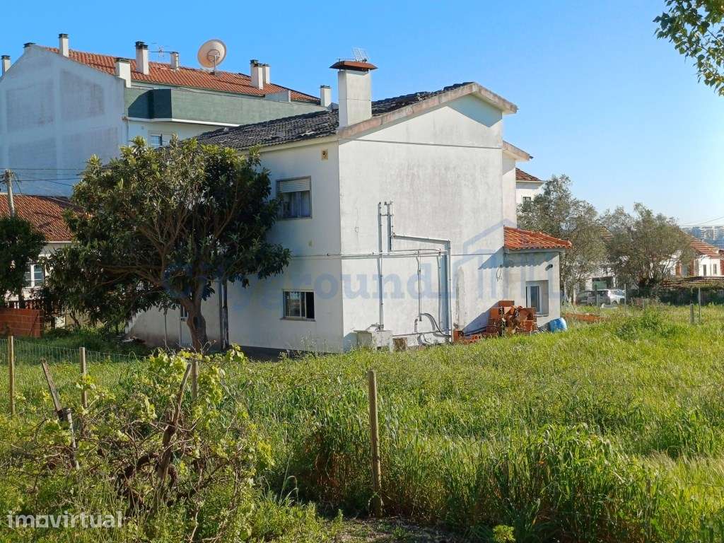 Terreno com 1.342 m² localizado no centro de Leiria, com uma vista ... - Grande imagem: 2/17