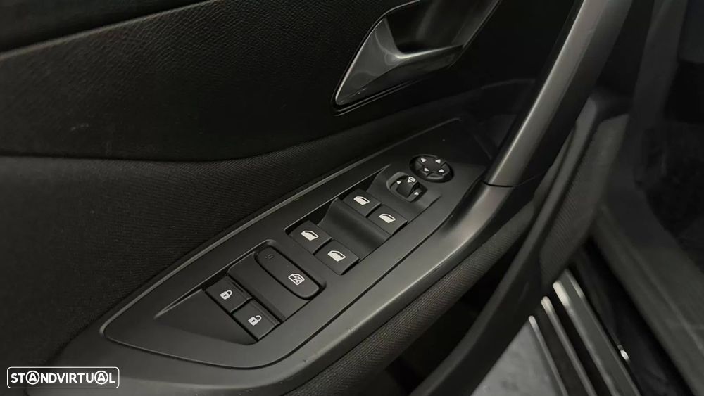 Peugeot 308 - 23