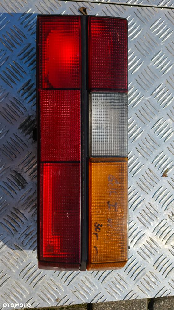 Lampa prawy lewy tył VW GOLF I wkład żarówek - 9