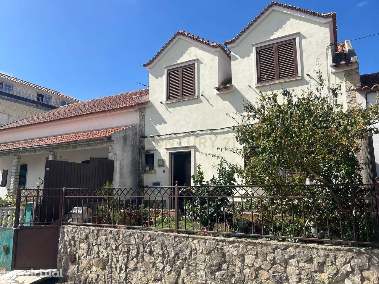 Moradia T2+2 no Bombarral com aproveitamento de sotão – Excelente opor - Grande imagem: 2/20