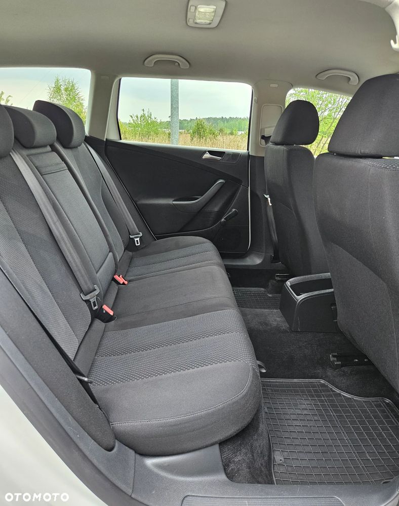 Volkswagen Passat ver-variant-2-0-tdi-trendline - 8