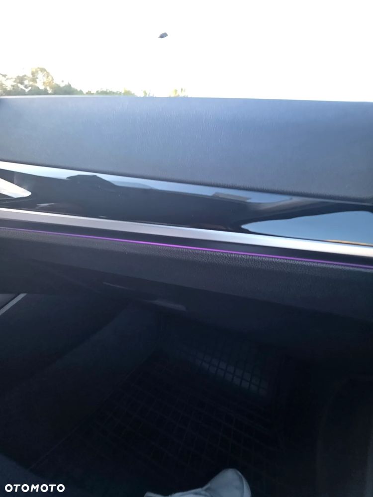 BMW Seria 3 318i - 22