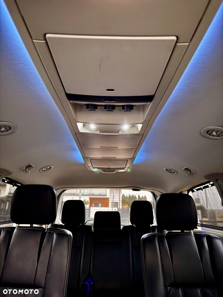 Lancia Voyager 2.8CRD Gold - 28