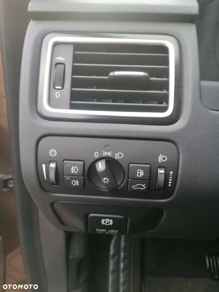 Volvo V70 D3 Geartronic Momentum - 13