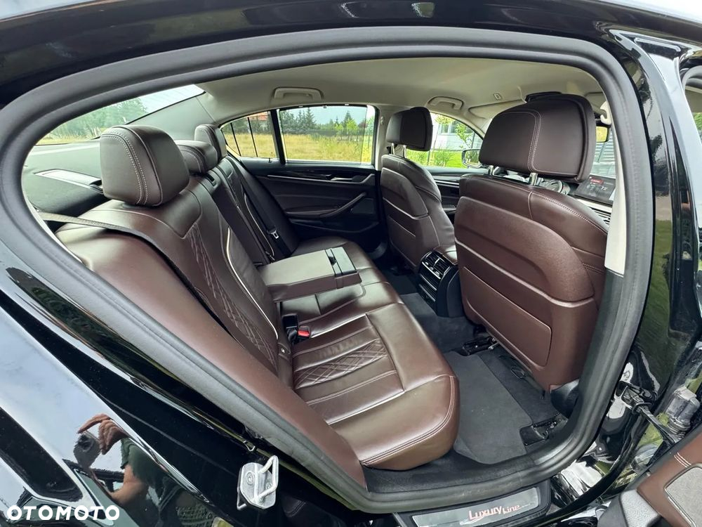 BMW Seria 5 520d Luxury Line - 12