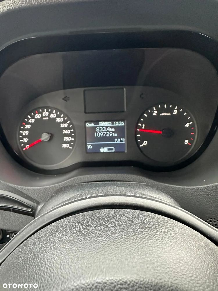 Mercedes-Benz Sprinter - 16