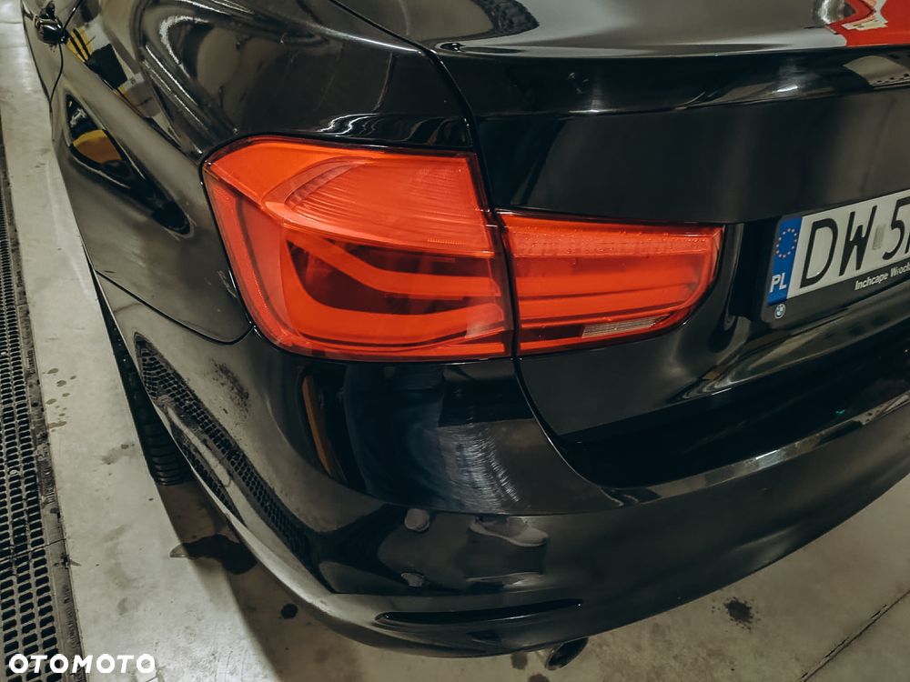 BMW Seria 3 318i - 4