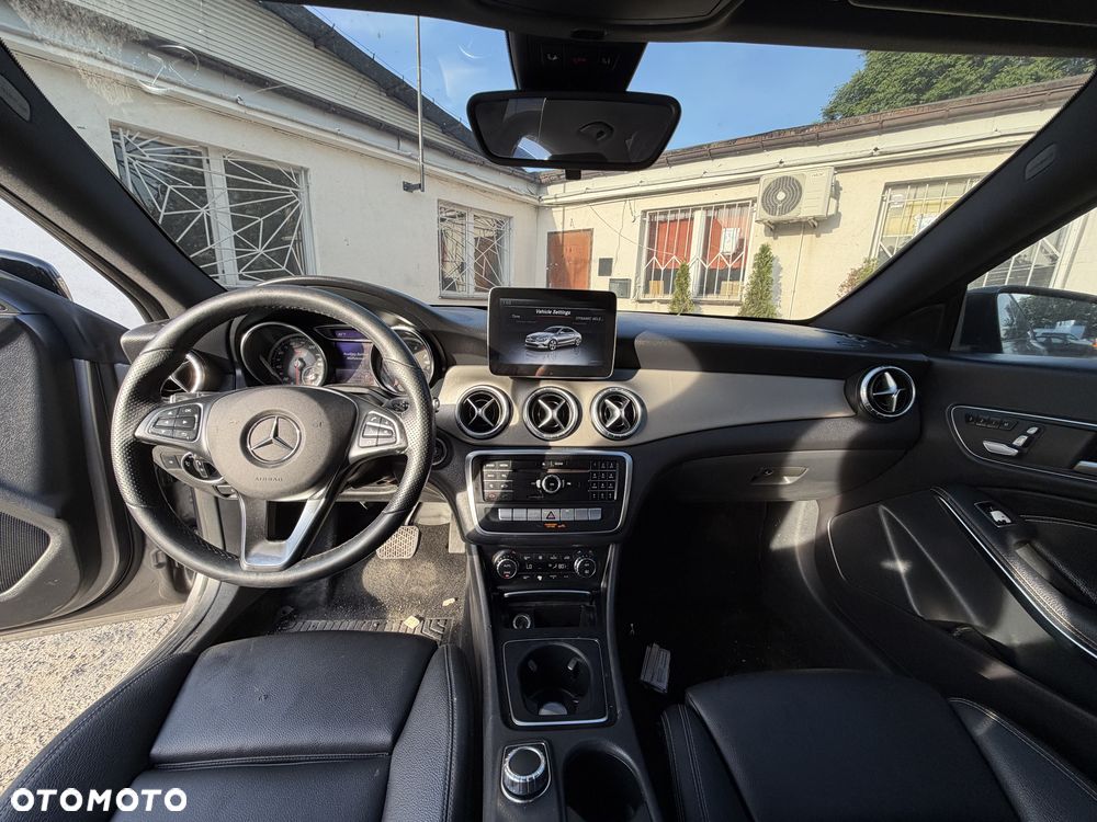 Mercedes-Benz CLA 250 7G-DCT AMG Line - 15