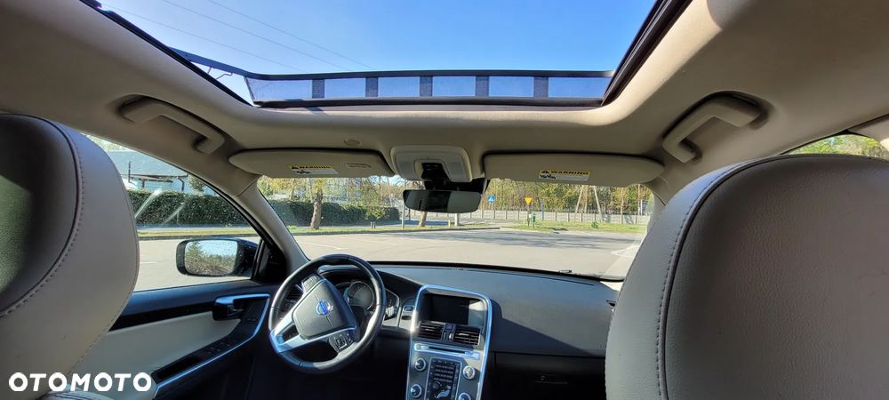 Volvo XC 60 T5 Drive-E Ocean Race - 26