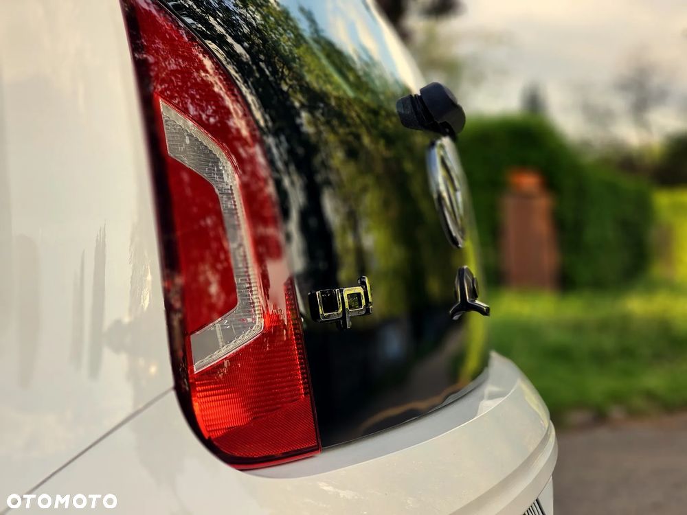 Volkswagen up! white style - 30