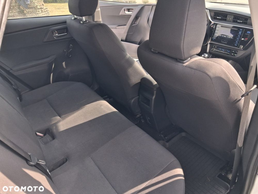 Toyota Auris 1.6 Active - 13