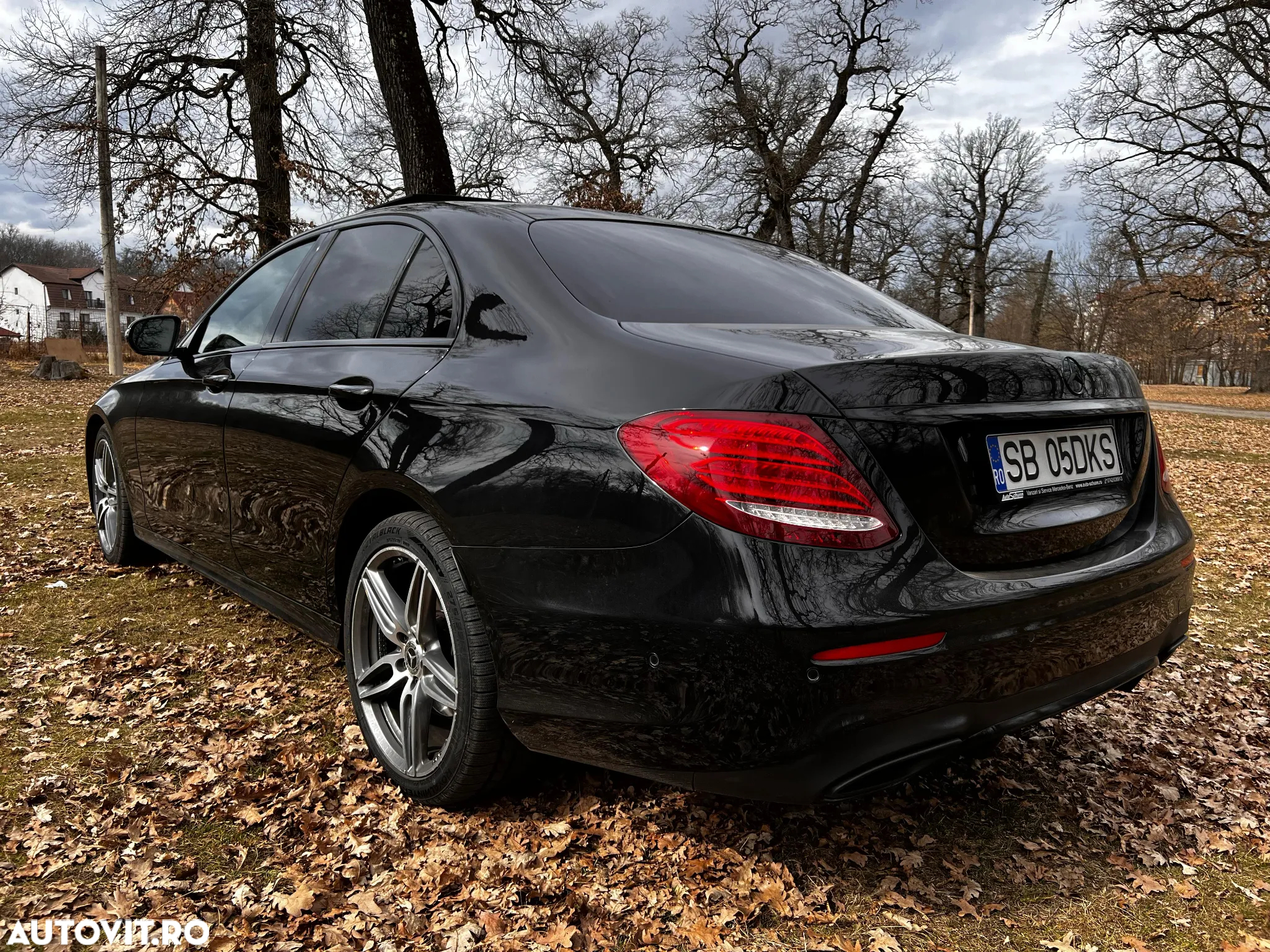 Mercedes-Benz E 220 d T 9G-TRONIC AMG Line - 7