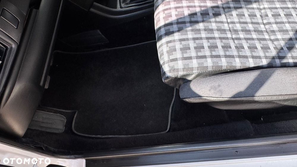 Volkswagen Golf - 14