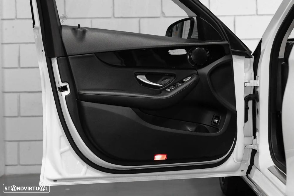Mercedes-Benz C 300 - 23