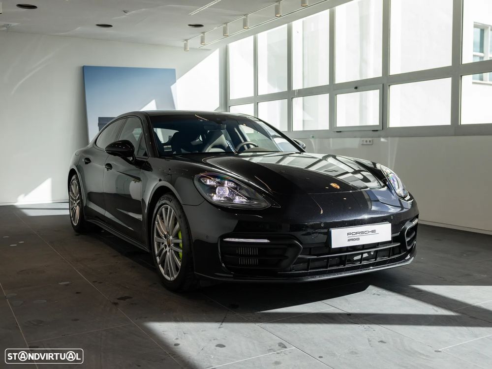 Porsche Panamera 4 E-Hybrid Platinum Edition - 3