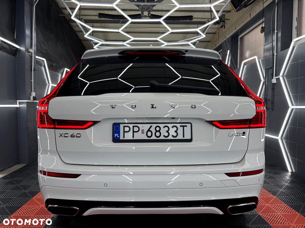 Volvo XC 60 D4 AWD Geartronic RDesign - 8