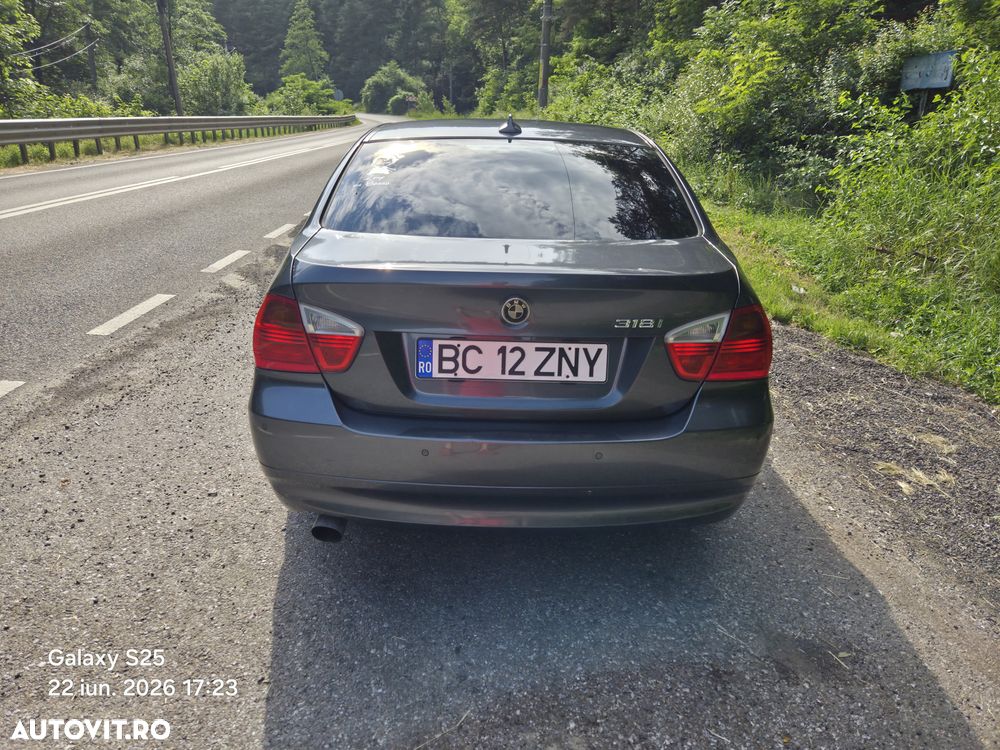 BMW Seria 3 320i Aut. - 2