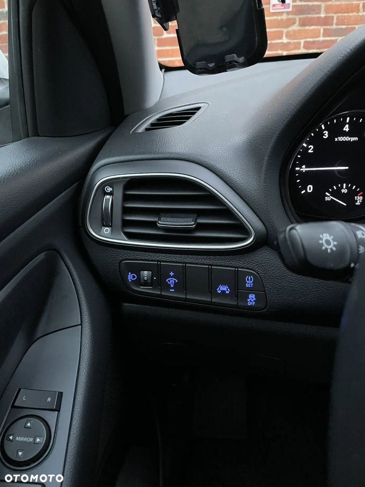 Hyundai i30 1.4 Classic + - 19