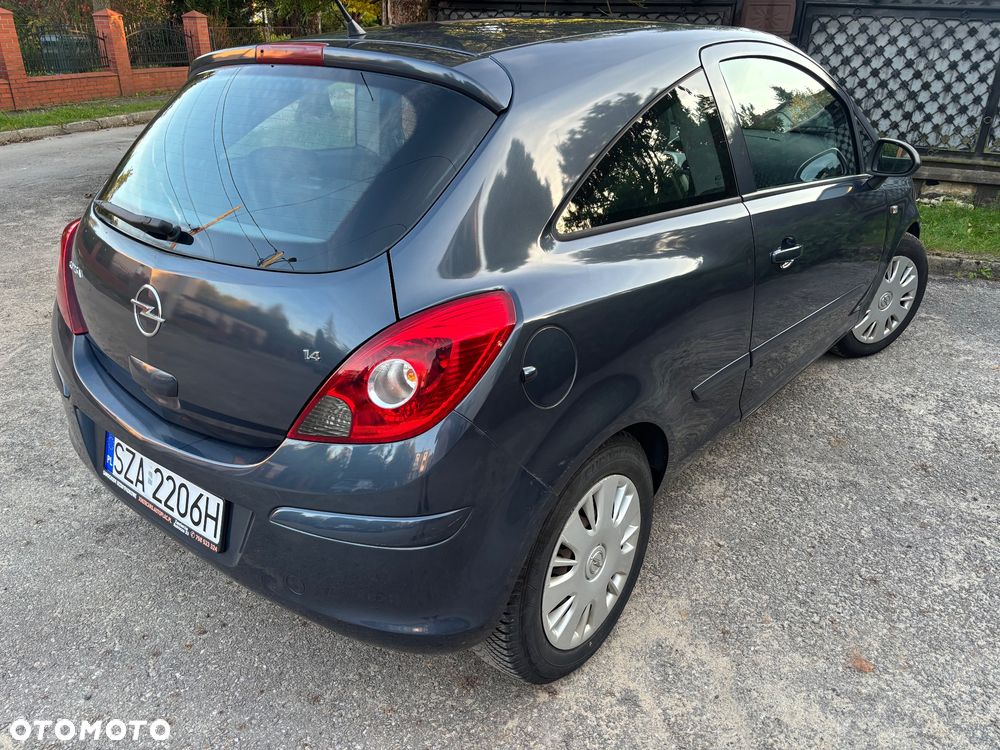 Opel Corsa 1.4 16V Edition - 4
