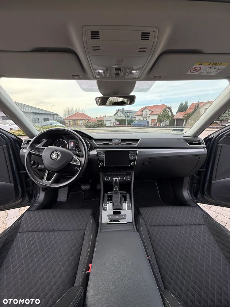 Skoda Superb 2.0 TDI Style DSG - 10