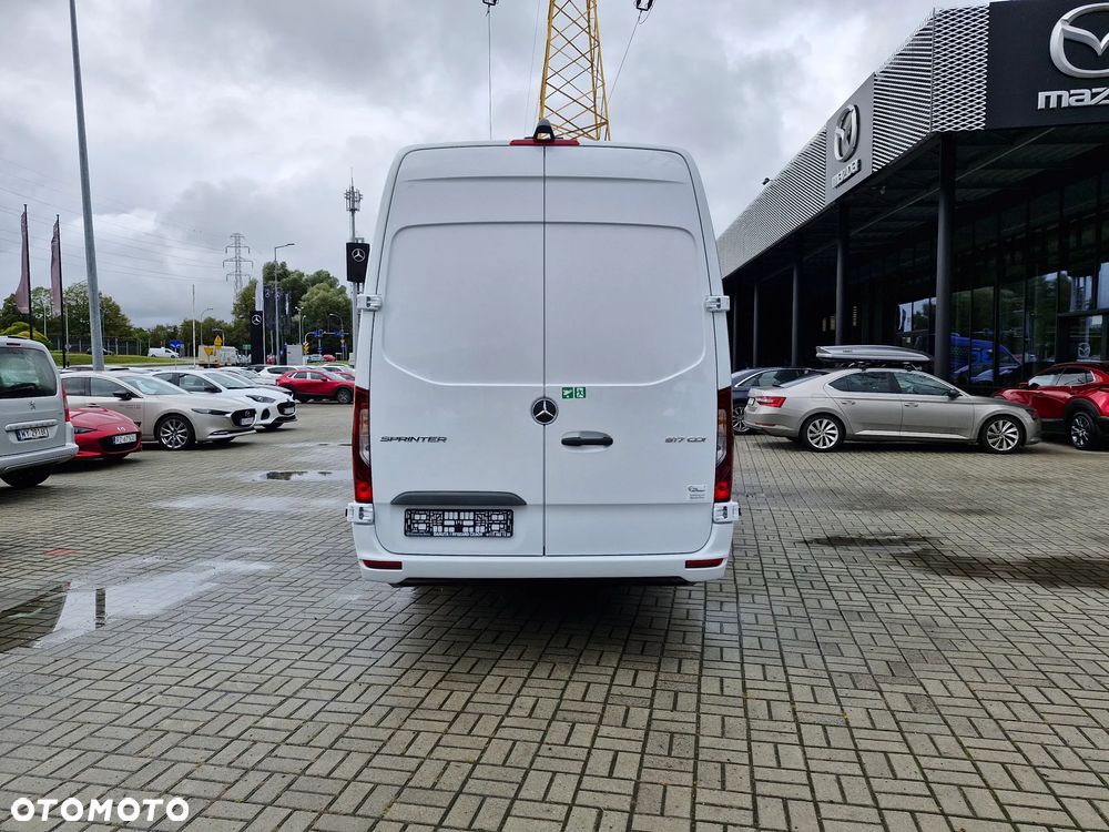 Mercedes-Benz Sprinter - 7