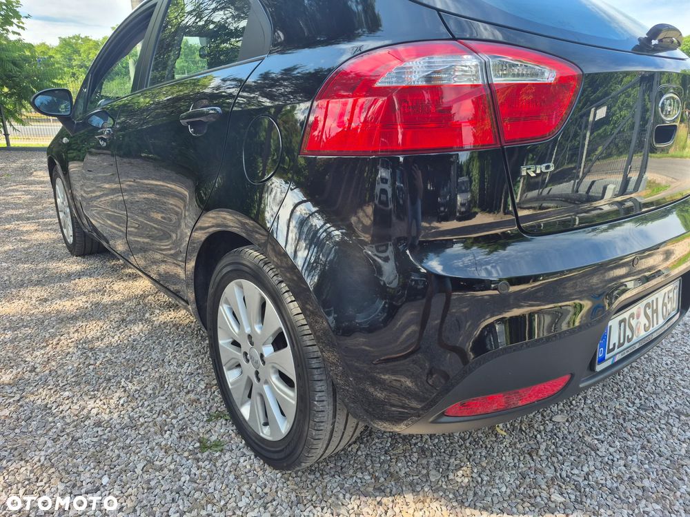 Kia Rio 1.4 Dream Team Edition - 9
