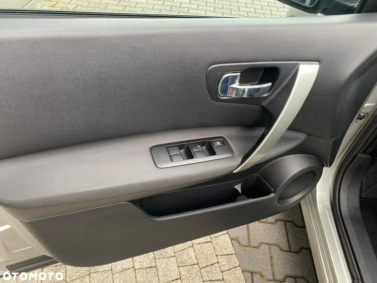 Nissan Qashqai+2 - 15