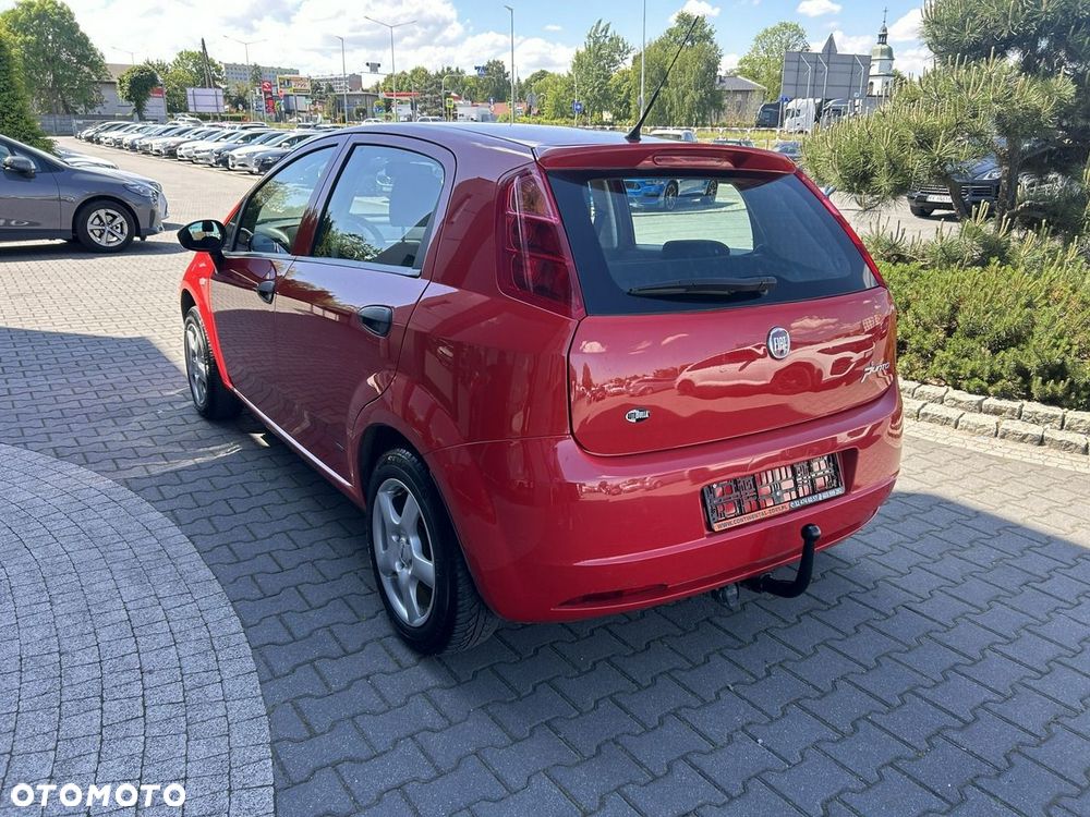 Fiat Punto 1.4 Young - 6