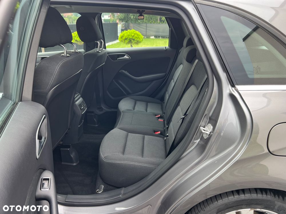 Mercedes-Benz Klasa B 200 CDI (BlueEFFICIENCY) - 14