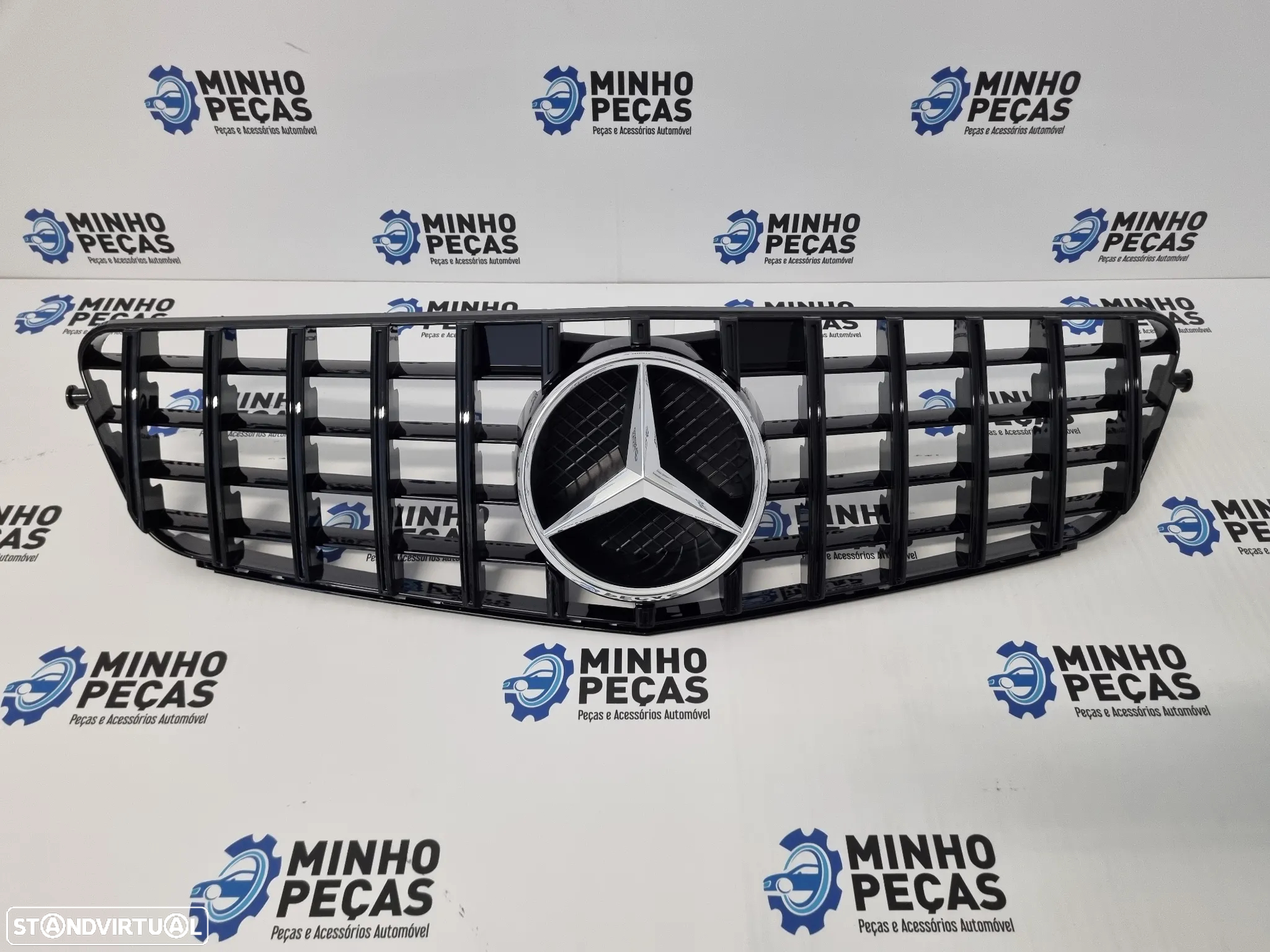 Grelha Mercedes W204 Look GTR Preto Brilho - 4