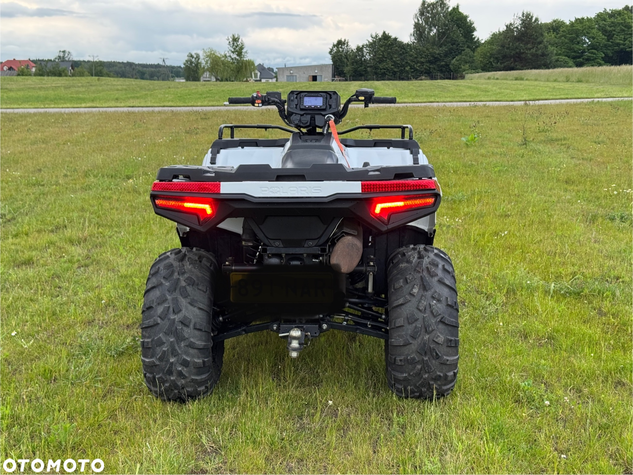 Polaris Sportsman - 10