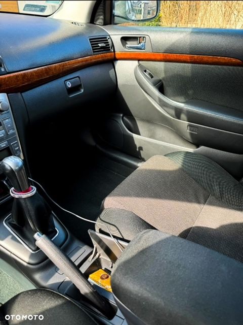 Toyota Avensis 2.0 VVT-i Sol plus - 14