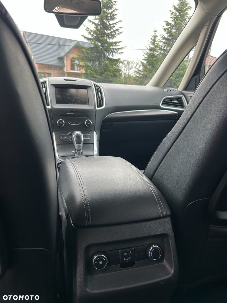 Ford Galaxy - 13