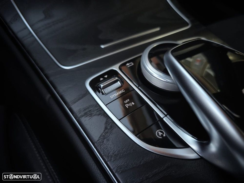 Mercedes-Benz C 220 d Coupe 9G-TRONIC AMG Line - 24