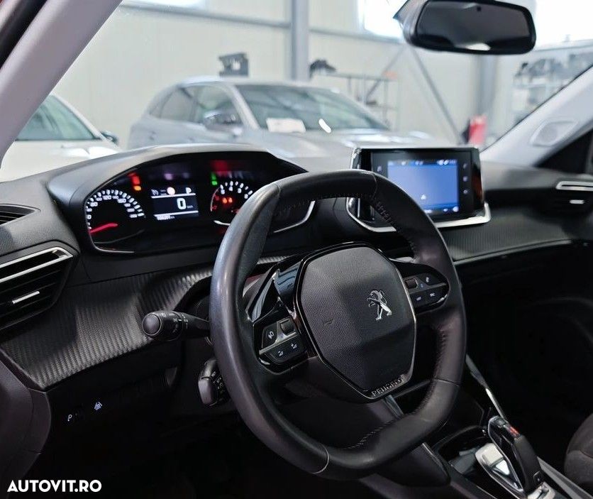 Peugeot 2008 PureTech 130 EAT8 Active - 5