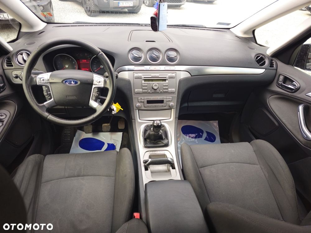 Ford S-Max - 8