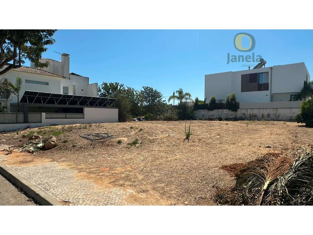 Lote de terreno para construção, numa zona de excelência do Montenegro - Grande imagem: 2/2