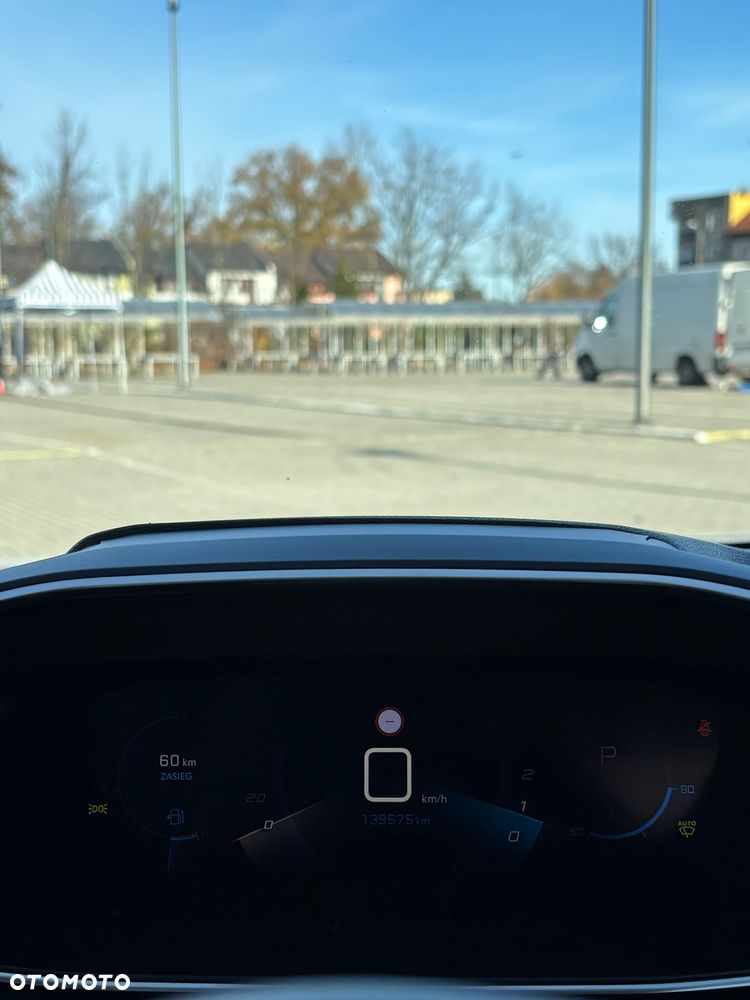 Peugeot 2008 PureTech 130 EAT8 Allure - 18