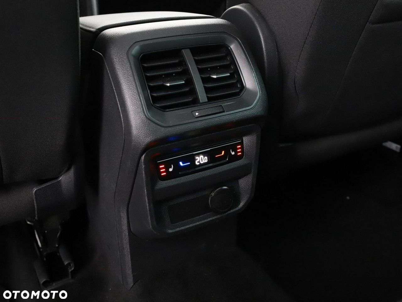 Volkswagen Tiguan 2.0 TDI Elegance DSG - 34