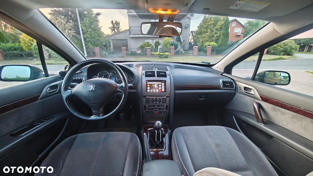 Peugeot 407 - 12