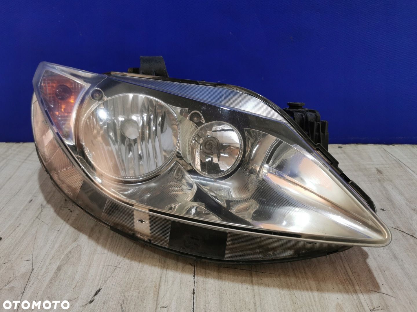 Seat Ibiza IV 2008/2012 lampa reflektor prawy Anglik - 1