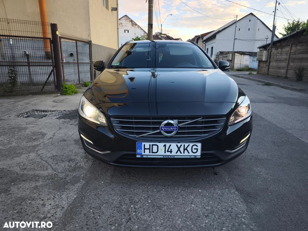 Volvo V60 D3 Geartronic Momentum - 1