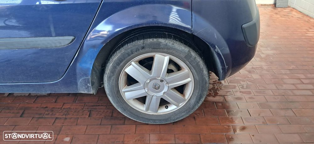 Renault Mégane 1.5 dCi Confort Authentique - 3