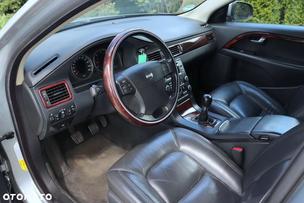 Volvo V70 D5 Summum - 22