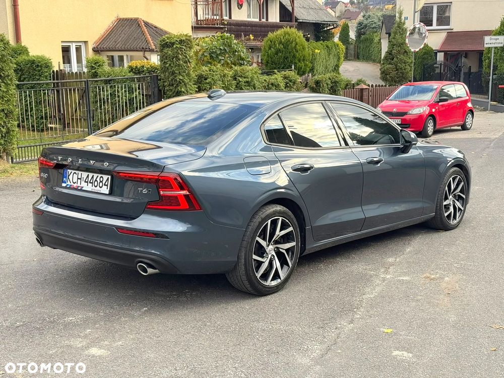 Volvo S60 T6 AWD Momentum Pro - 4