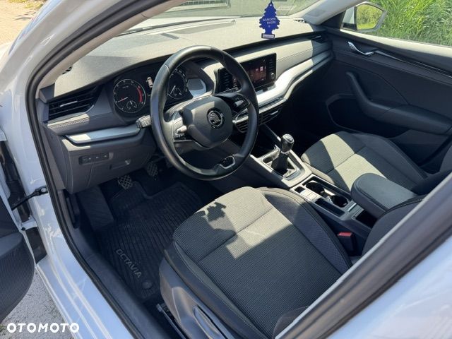 Skoda Octavia 1.5 TSI ACT Ambition - 6
