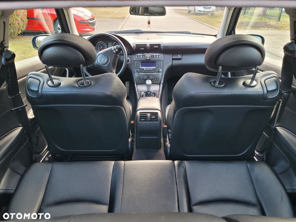 Mercedes-Benz Klasa C 230 Kompressor Sportcoupe - 16
